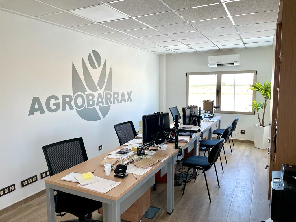 Nuevas oficinas y personal Agrobarrax 2